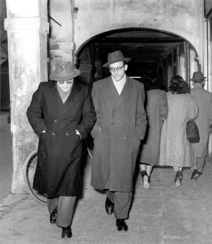 1950 con Bersani nei portici - Bologna