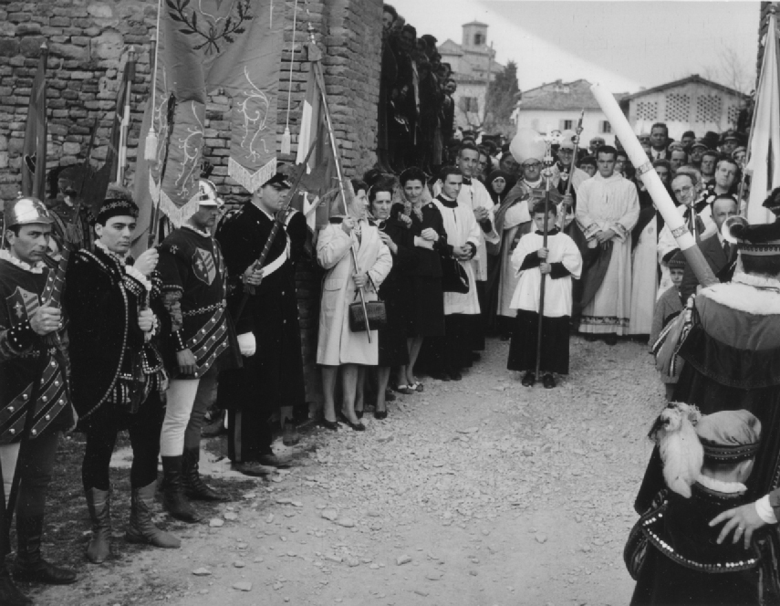 1962 alle porte Abbazia Monteveglio - Consegna del Cero - Athos Gianni Z Efrem Umberto