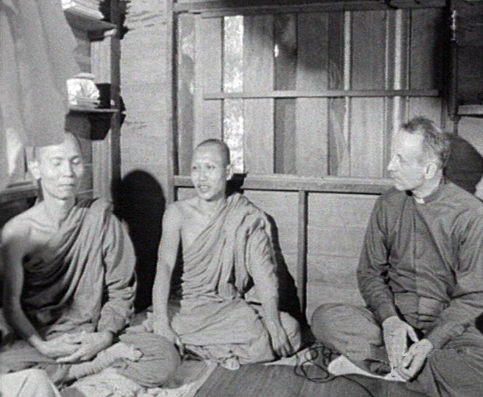 1968 12 13 al Congresso mondiale sul monachesimo - in visita a un monastero buddista, Bangkok
