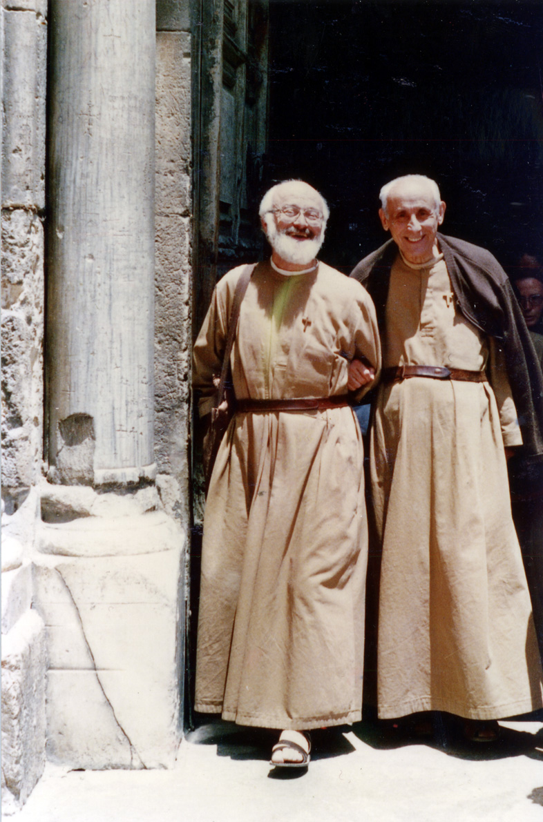 1988 primavera con Efrem_Davanti basilica Sepolcro